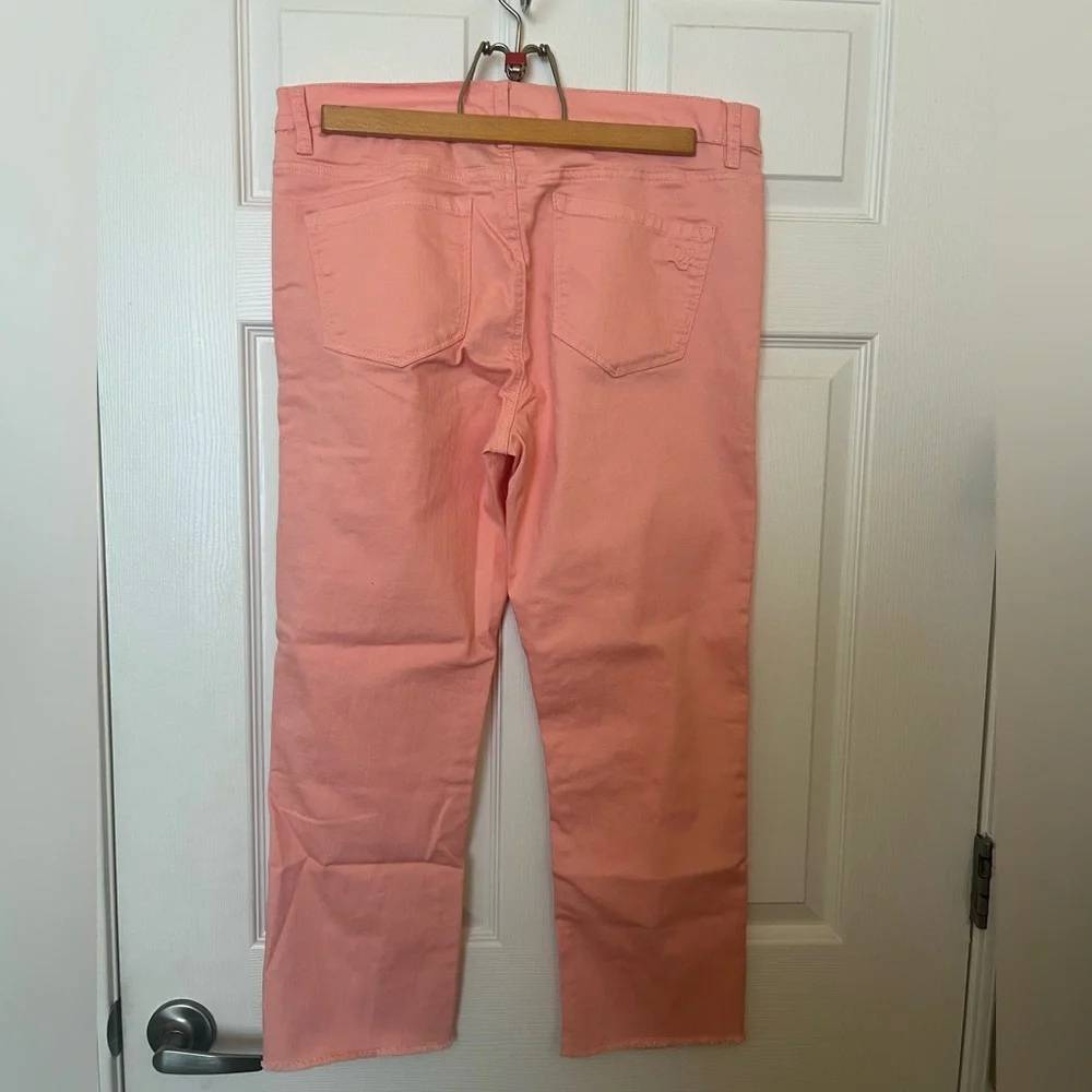 Any 3DG2 at $28 w/$4.99 shipping DIANE GILMAN DISTRESSED FLORAL ANKLE JEANS NWTS - Picture 6 of 10